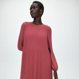 Aritzia Wilfred Daydreamer Midi Dress in Rose Pink